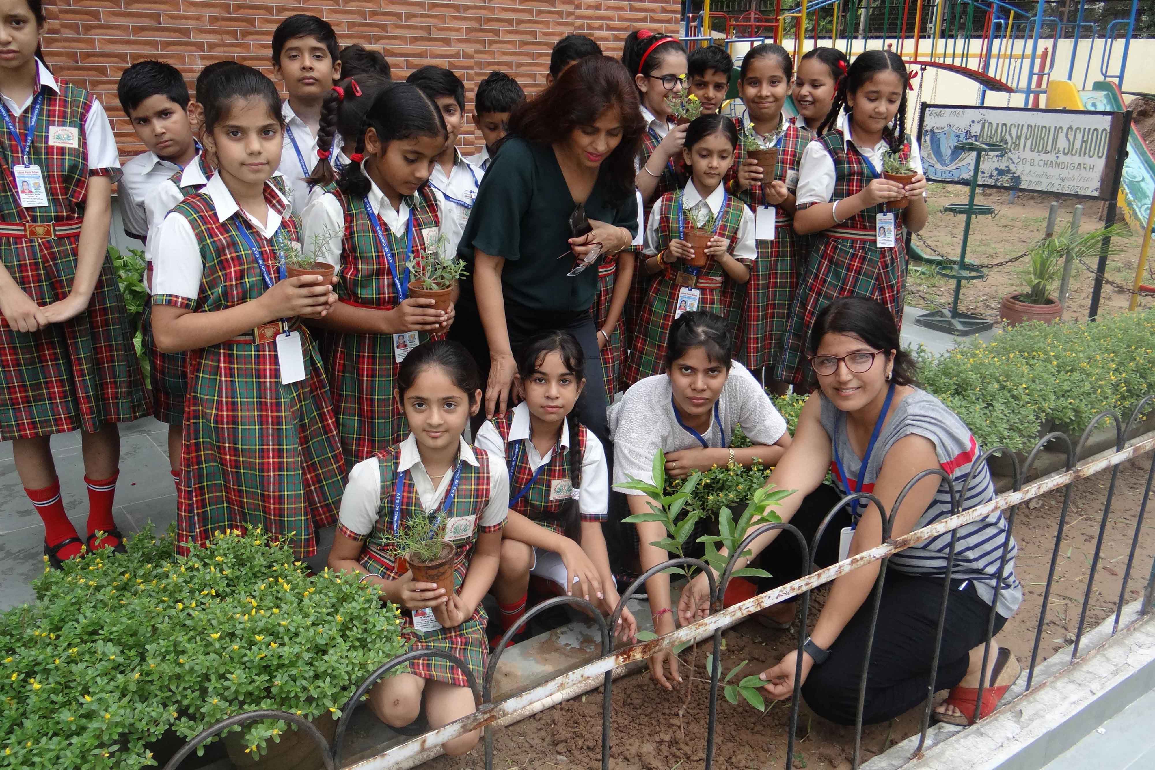 VANMAHOTSAV ADARSH PUBLIC SMART SCHOOL