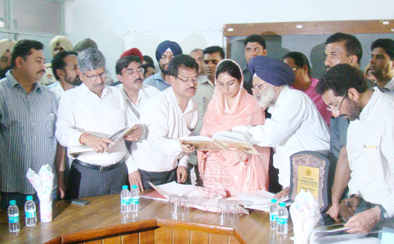 Union Minister Harsimrat Badal to gift modern Agriculture Sciences Center to Bathinda, Mansa