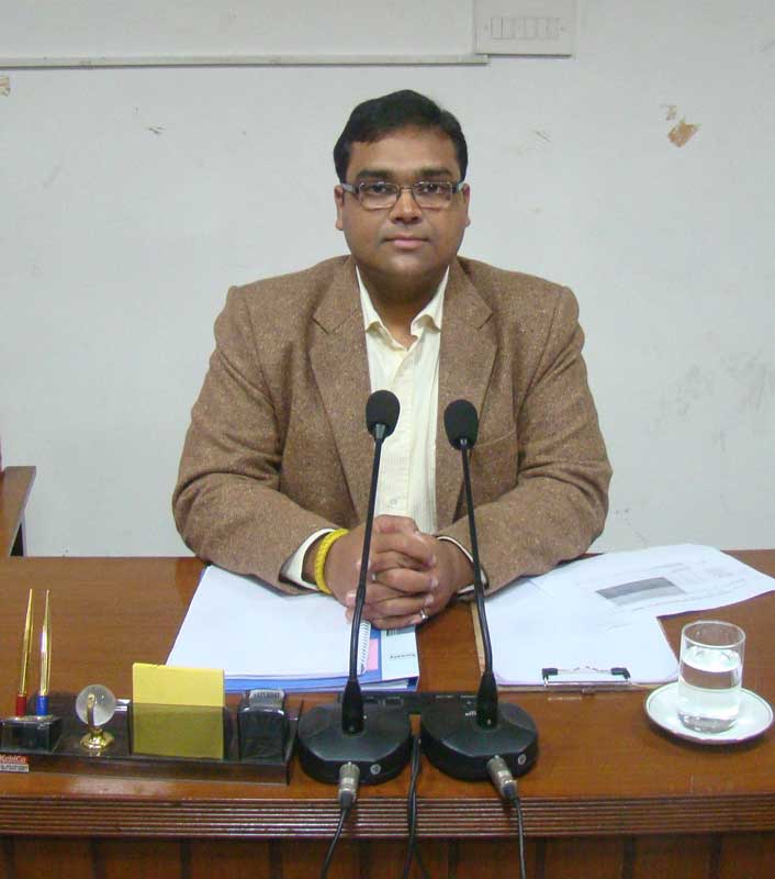 Voter’s voter card to be linked with Aadhar Card says Election Officer