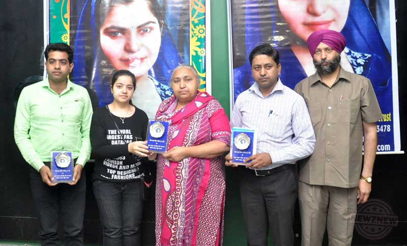 Gaganjit, Sanjiv, Manan, Kawalpreet received Simmi Marwaha Memorial Award