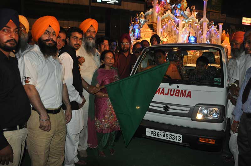 Prem Singh Chandumajra flags off Ambulance Service