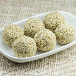 How to Cook Til Gud Khoya Ladoo by Chef Surjan Singh Jolly
