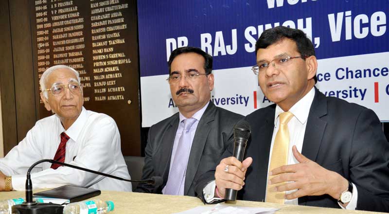 Prof. (Dr.) Raj Singh joins as new Vice-Chancellor of Rayat-Bahra University