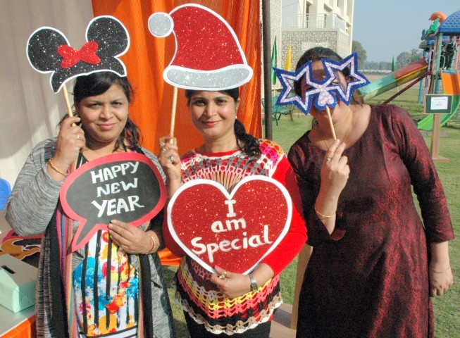 fun-filled-charity-fete-was-organized-at-dps-world-school-zirakpur-2-small