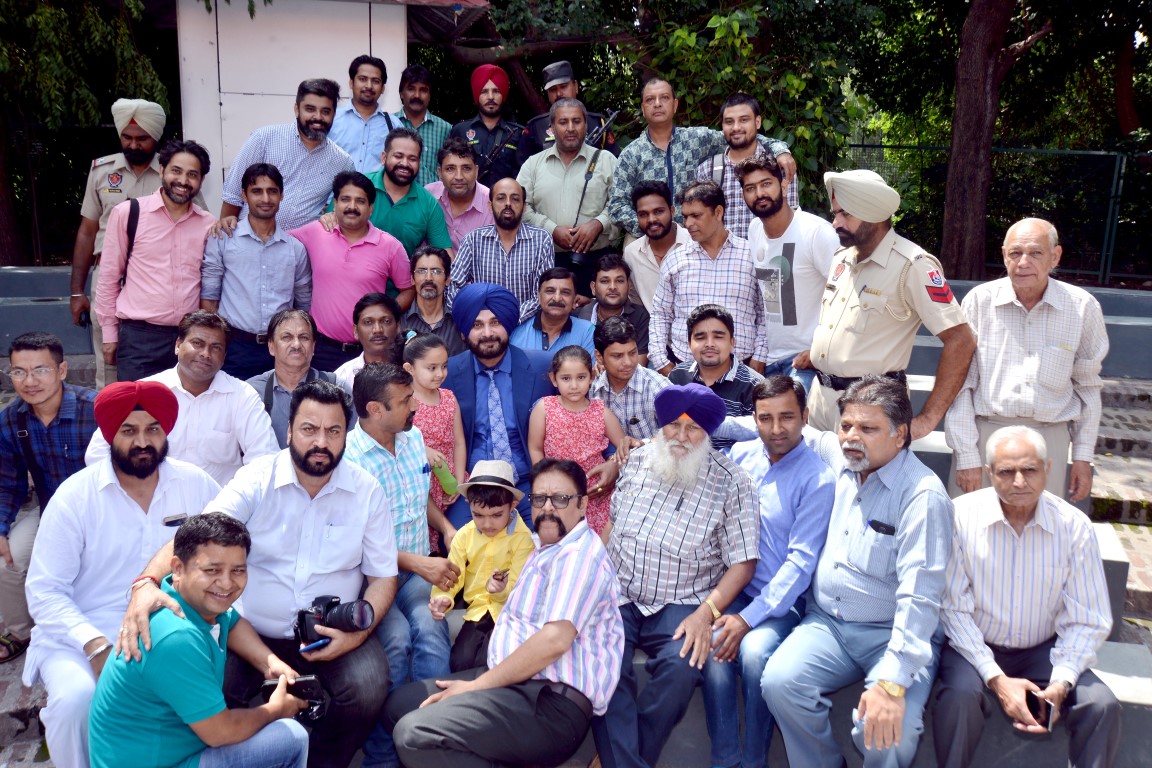 A three-day long exhibition organized by Photojournalists Welfare Association themed on ‘Beti Bachao – Beti Padao’ inaugurated by Navjot Singh Sidhu