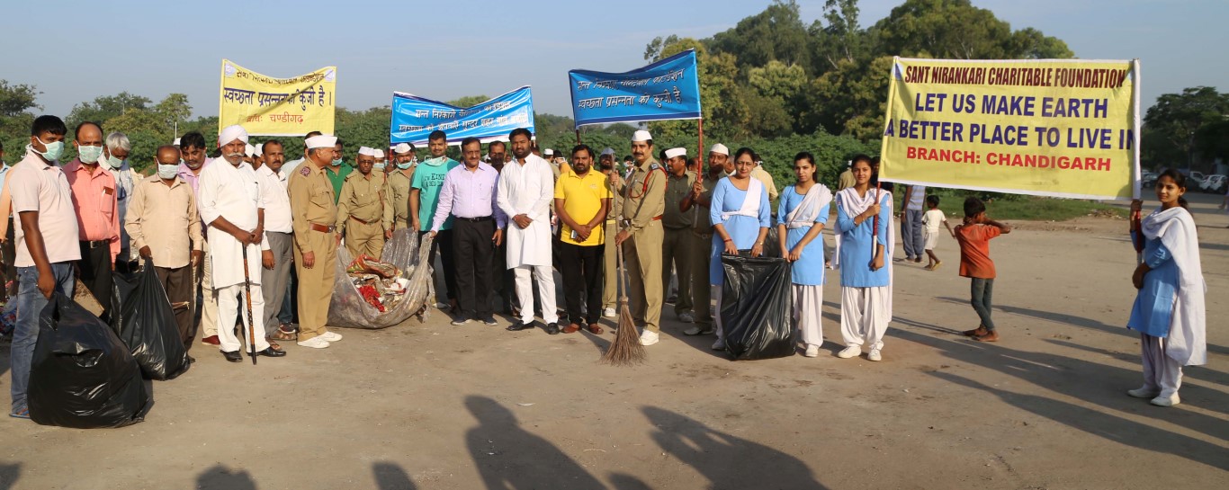 Sant Nirankari Charitable Foundation and Chandigarh Municipal Corporation organise joint Cleanliness Drive