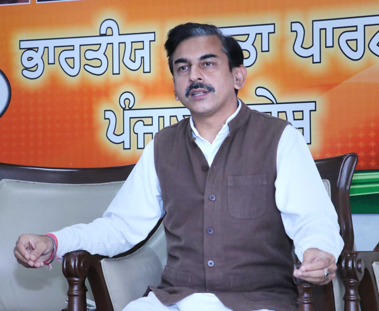 Sampla and Jha to embark upon a three-day tour of Gurdasprur LS constituency