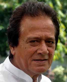 Traders and vendors conflict should be resolved: Harmohan Dhawan