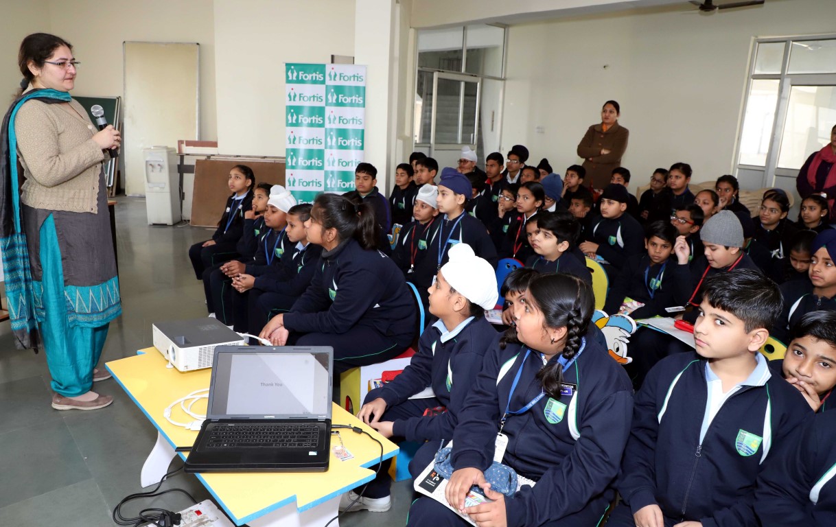 Allergic Diseases on Its Peak: Fortis Doctor Informs School Students