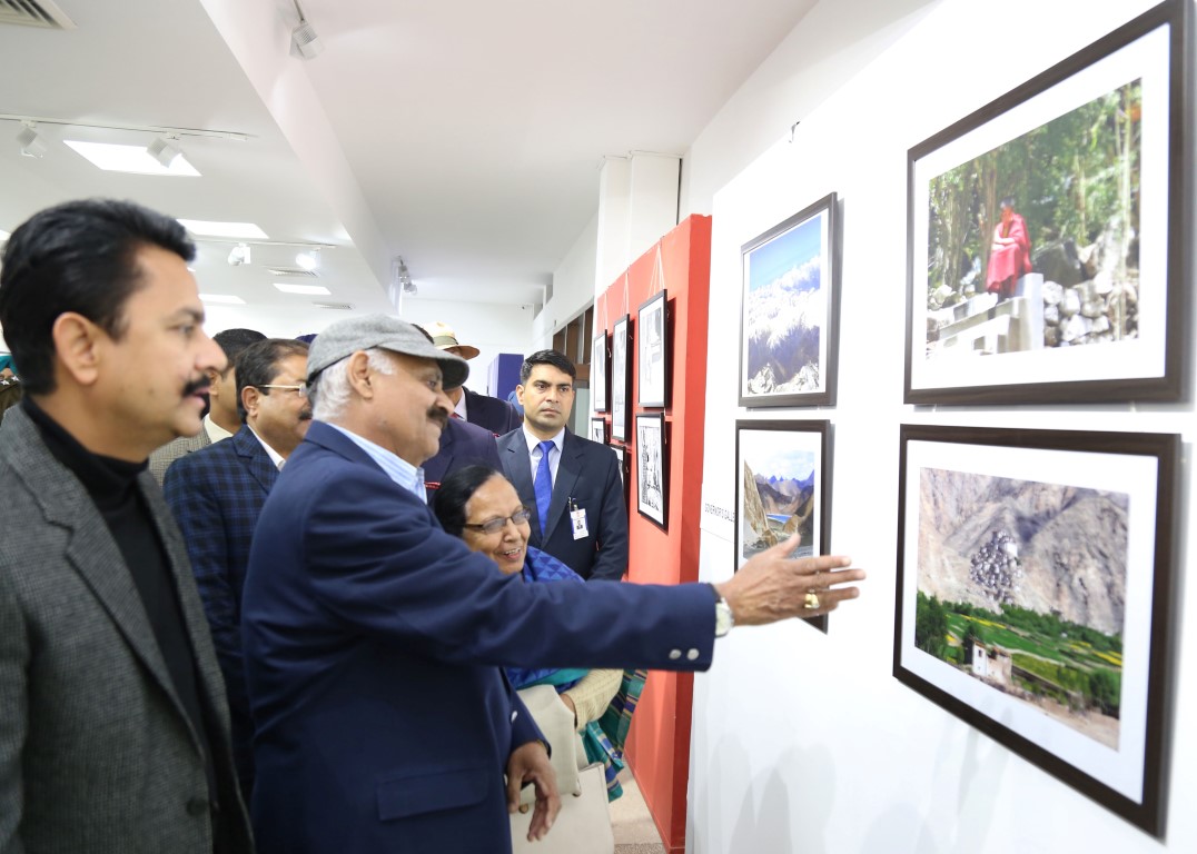 Ocean of emotions at NEWSCAPES – 5 showcasing the work of 55 photojournalists