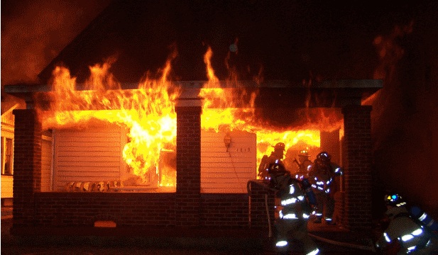 Massive fire in delhi
