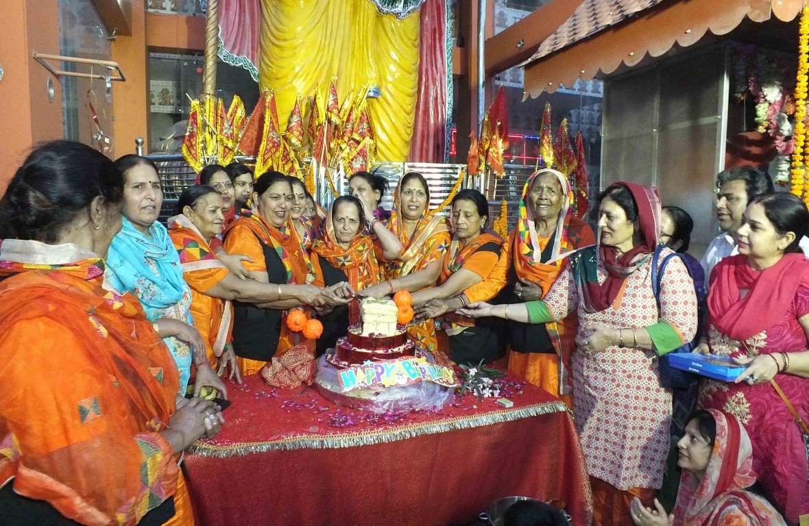 Shri Hanuman Jayanti celebrated with 51 Kg Navrattan cake