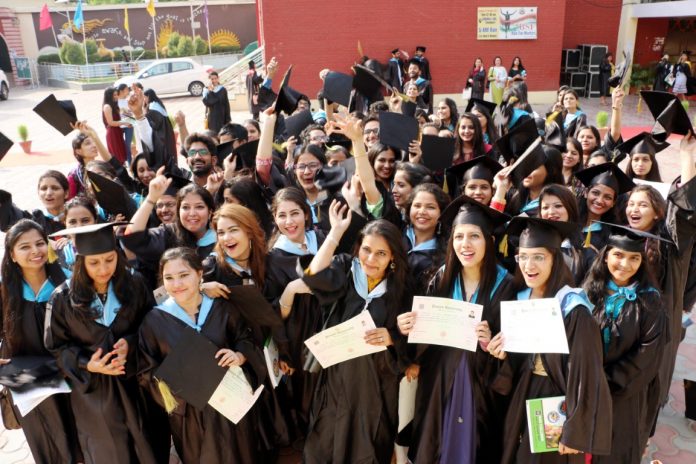 570 degrees distributed to postgraduates in Convocation at DAV College Chandigarh