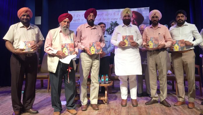 Only An Enlightened Mind Can Call A Spade A Spade Without Mincing Words: Sukhjinder Singh Randhawa