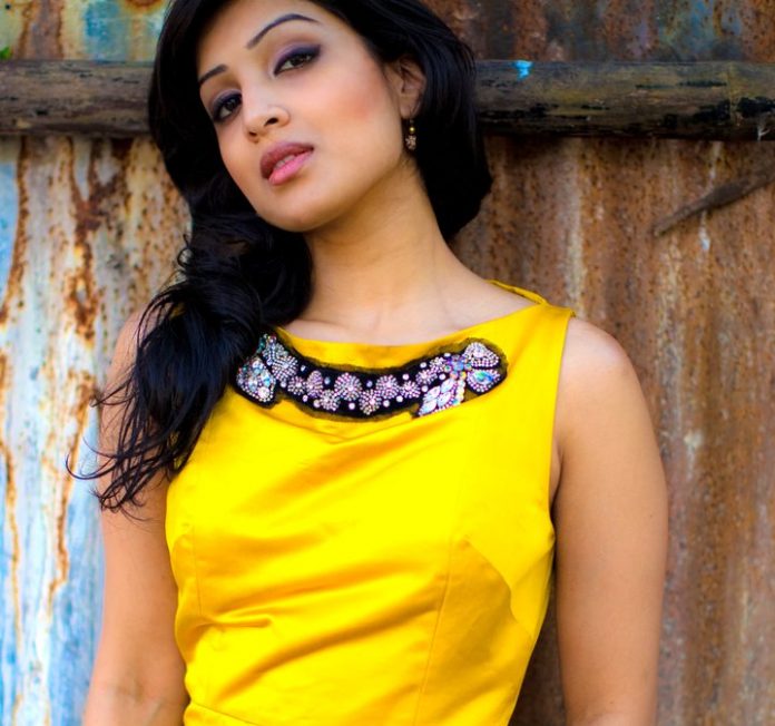 IPL New Anchor : Interesting Facts about Pallavi Sharda Images Wallpapers