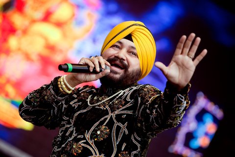 Plant trees, grow your own veggies, avoid using plastic bottles and bags says Daler Mehndi