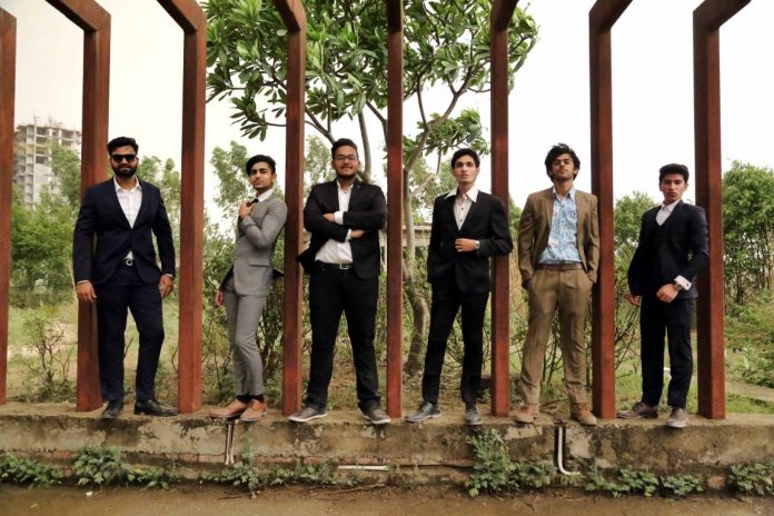 6 city teenagers come up with maiden Hindustani film