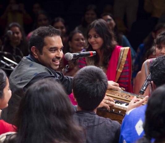 shankar mahadevan academy associates with maharashtra mandal singapore - neck to neck race between mastani kashibai on instagram newznew