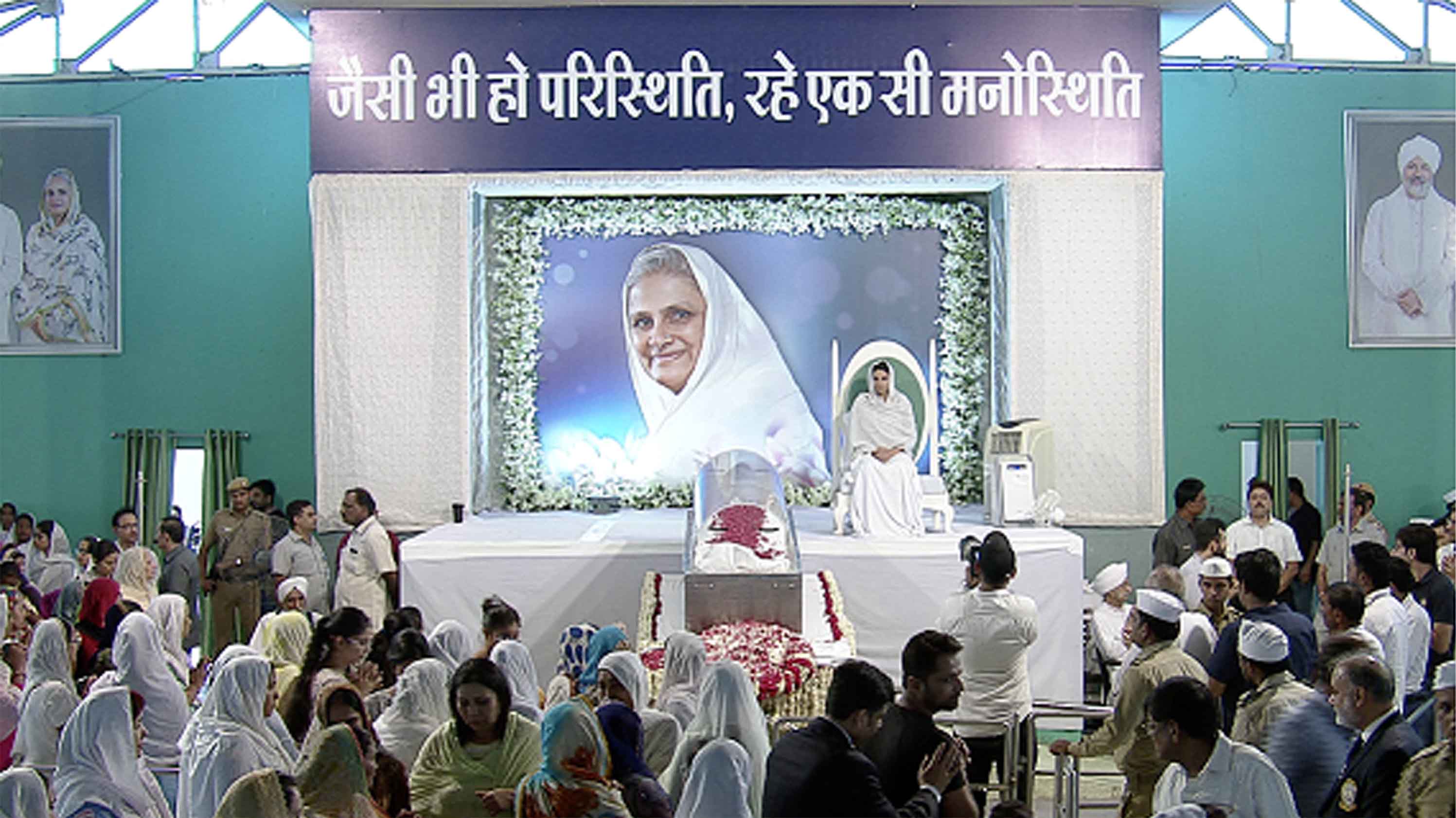 Antim Darshan Of Rev Mata Savinder Hardev Ji