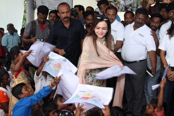 Reliance Foundation Chairperson visits Kerala to get a first-hand feel of the flood situation