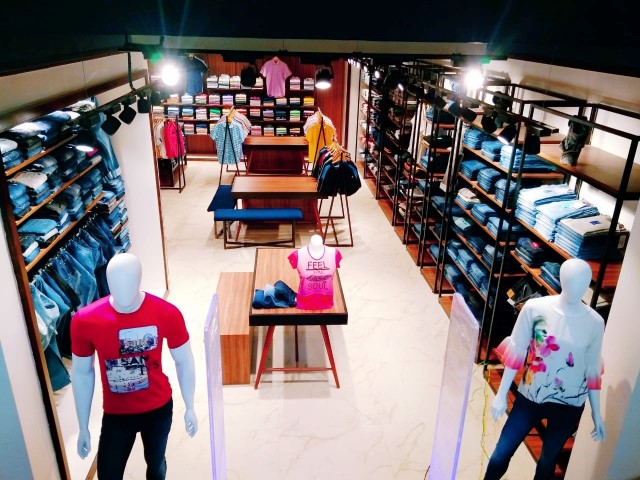 Mr. Rishabh Oswal Executive Director, Monte Carlo and Founder, Rock It