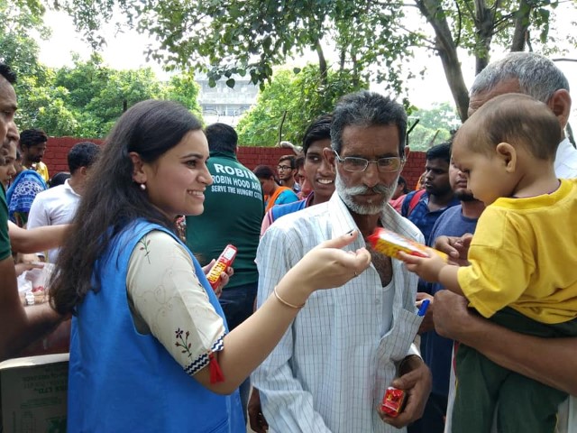 Big FM and Robinhood Army join the cause of Freedom from Hunger