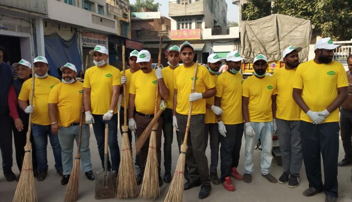 Swachtha Abhiyaan at Nawanshahr old grain market area by Bunge India
