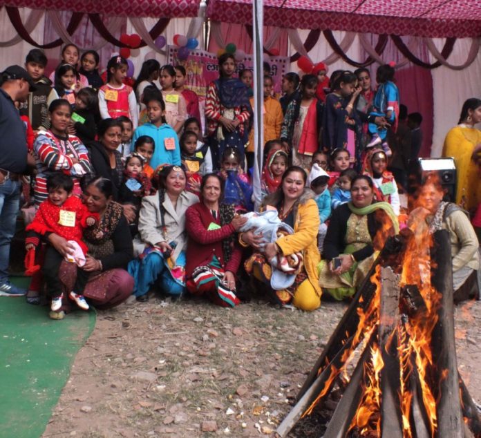 Nari Jagriti Manch celebrated Lohri to celebrate the Girl Child