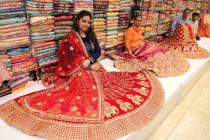 Radhey Shyam Fashion Mall Opens its Doors Wide