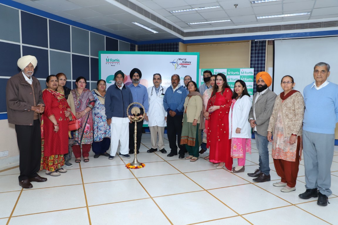 Patients Interact with doctors on World Kidney Day : Dialysis patients and their family members today gathered for a special event to mark ‘World Kidney Day’ organized at Fortis Hospital Mohali. 