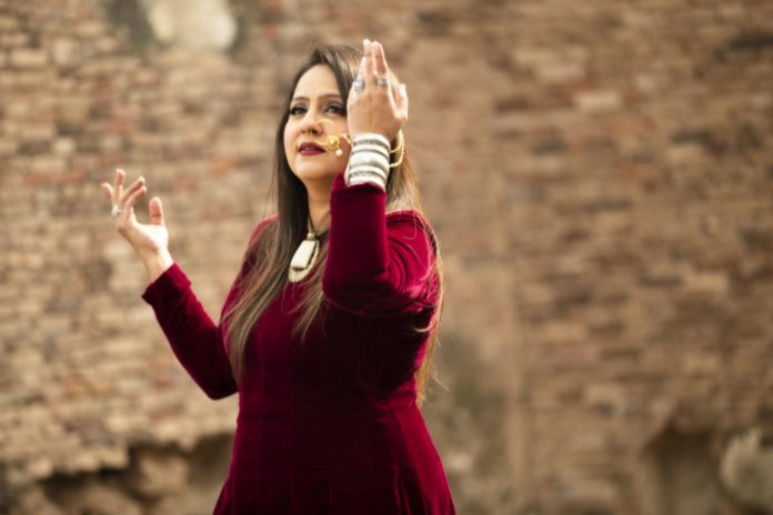 Kiran Kaur sings reprised version of the famous Pakistani song ‘Dil Jani’