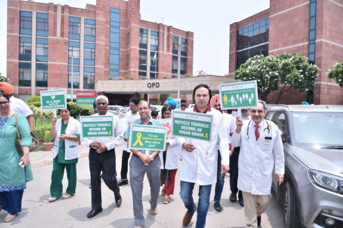 Fortis holds walkathon on Organ Donation