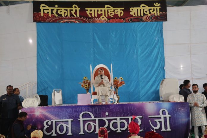 45 COUPLES tie knot at Nirankari Mass Wedding Ceremony