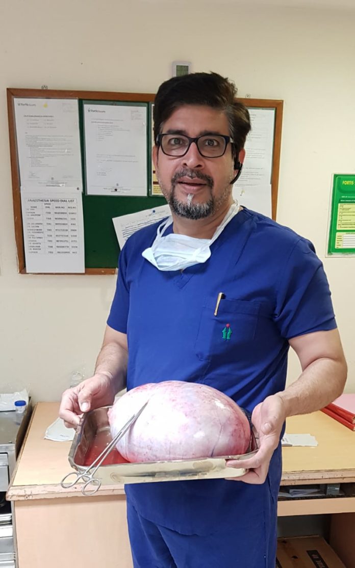 Fortis Escorts Faridabad successfully removes 5 Kg large tumor laparoscopically