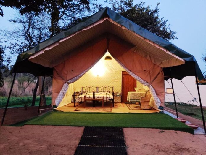 The Dak Bungalow is a farm stay resort at Dera Bassi