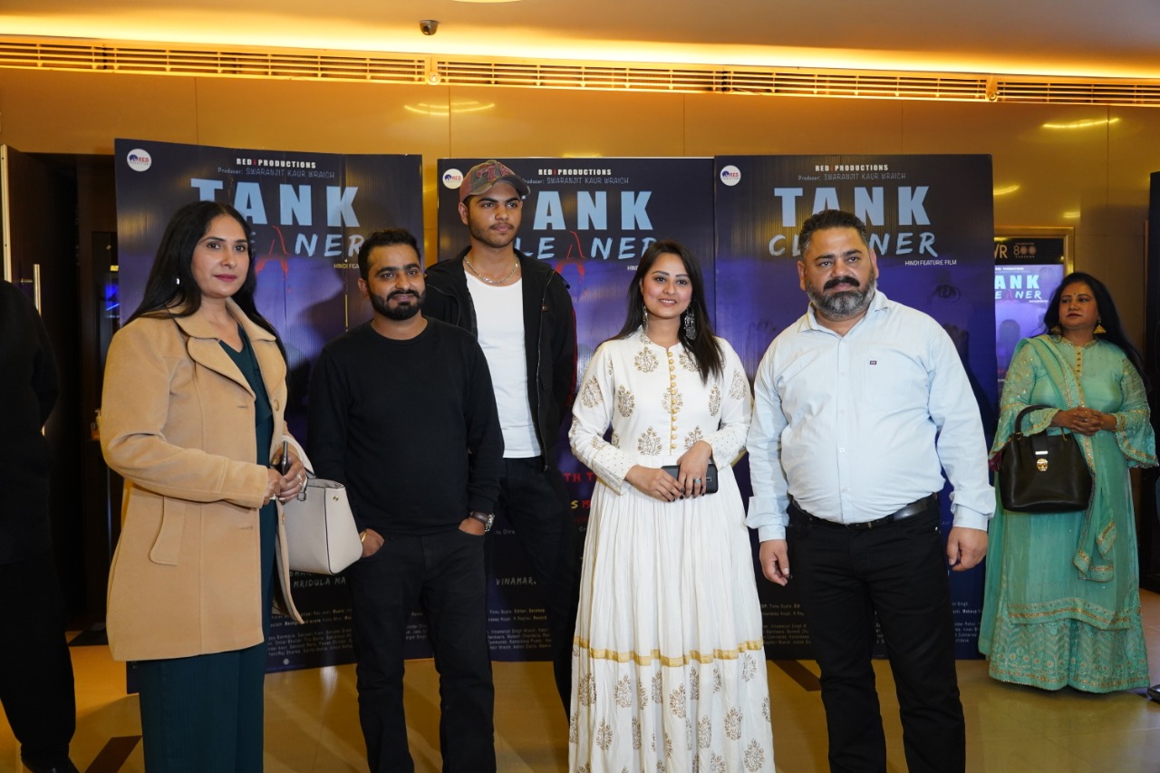 Hindi suspense thriller 'Tank Cleaner" gives the message of not doing suicide