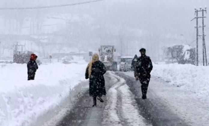 Rain, snow lashe valley, Ladakh; improvement likely from Monday