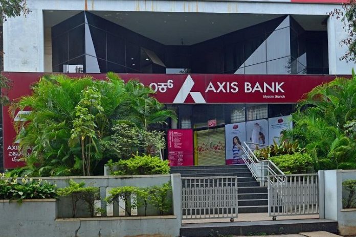 Axis Bank becomes a co-promoter of Max Life