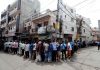 Delhi liquor shops witness long queues as city goes for lockdown