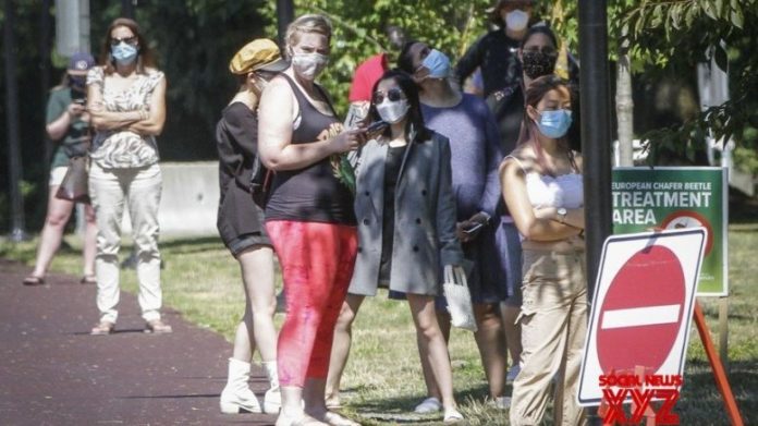 Ontario schools suspend in-person learning as Covid-19 cases soar