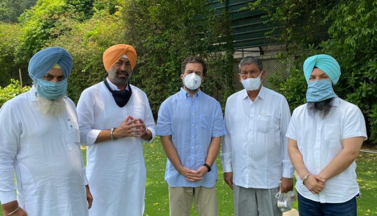 Rebel AAP MLAs meet Rahul Gandhi in Delhi