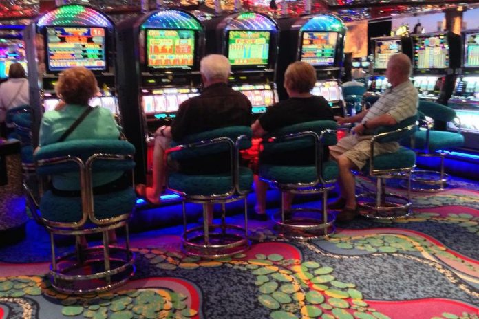 Does playing slots games before bedtime affect sleep?