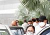 Mamata meets Modi, demands more vaccines & medicines