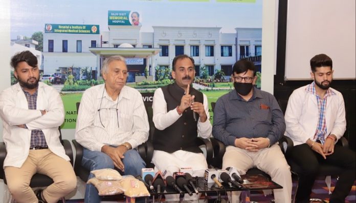 Guru Manish a renowned Ayurveda expert sets up India’s first integrated medical sciences hospital near Chandigarh