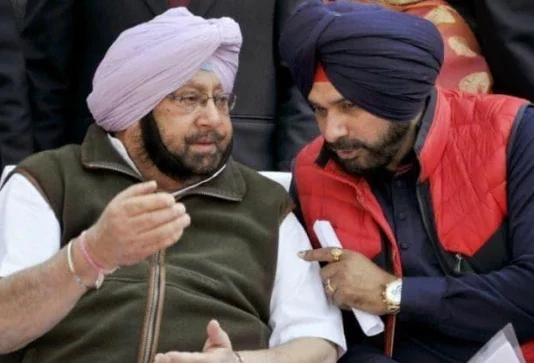 Big mess in Punjab Congress as Sidhu quits, Amarinder in Delhi