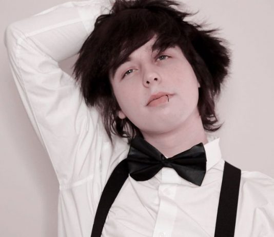 Caleb Finn Wiki, Age, Net Worth, Girlfriend, Gender