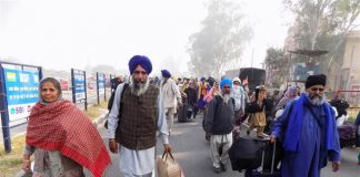 28 Indian Sikh pilgrims arrive in Pakistan via Kartarpur Corridor on 1st day of its reopening