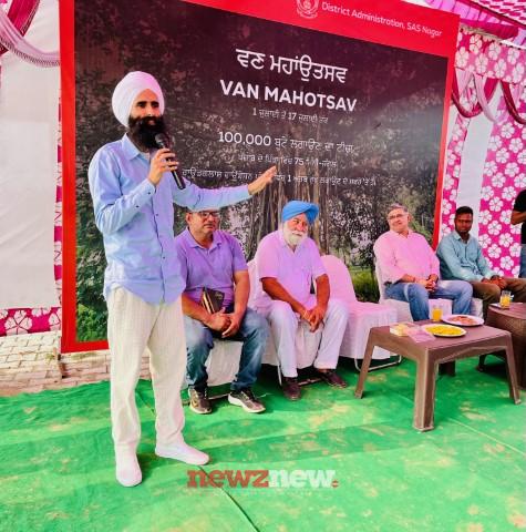 Singer Kanwar Grewal Inaugurates Mini Forest Plantation Organised by RoundGlass Foundation