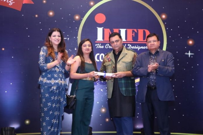 Salman Khan’s Stylist Ashley Rebello felicitates INIFD Passing out Students