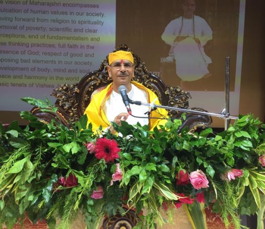 Sudhanshu Maharaj gives success mantras